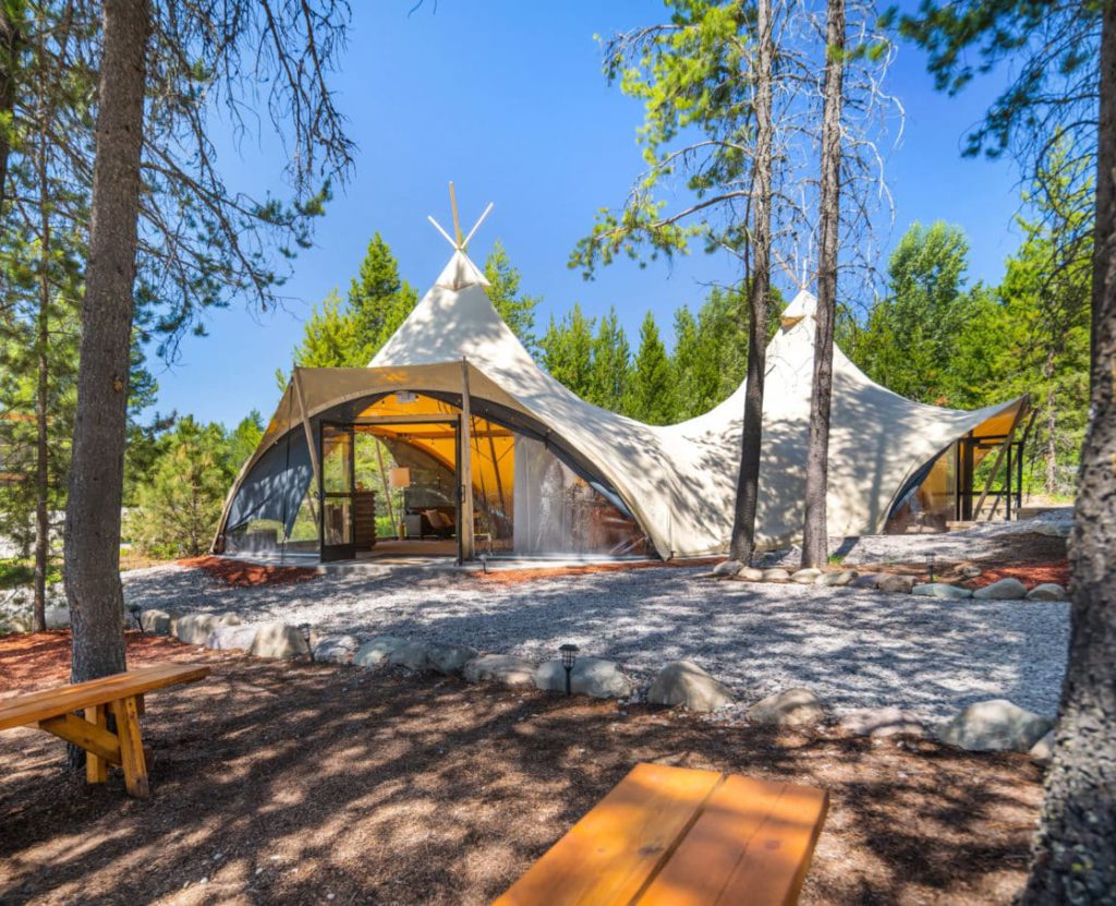 8 Best Glamping Sites In The US For Your Next Luxe Vacation